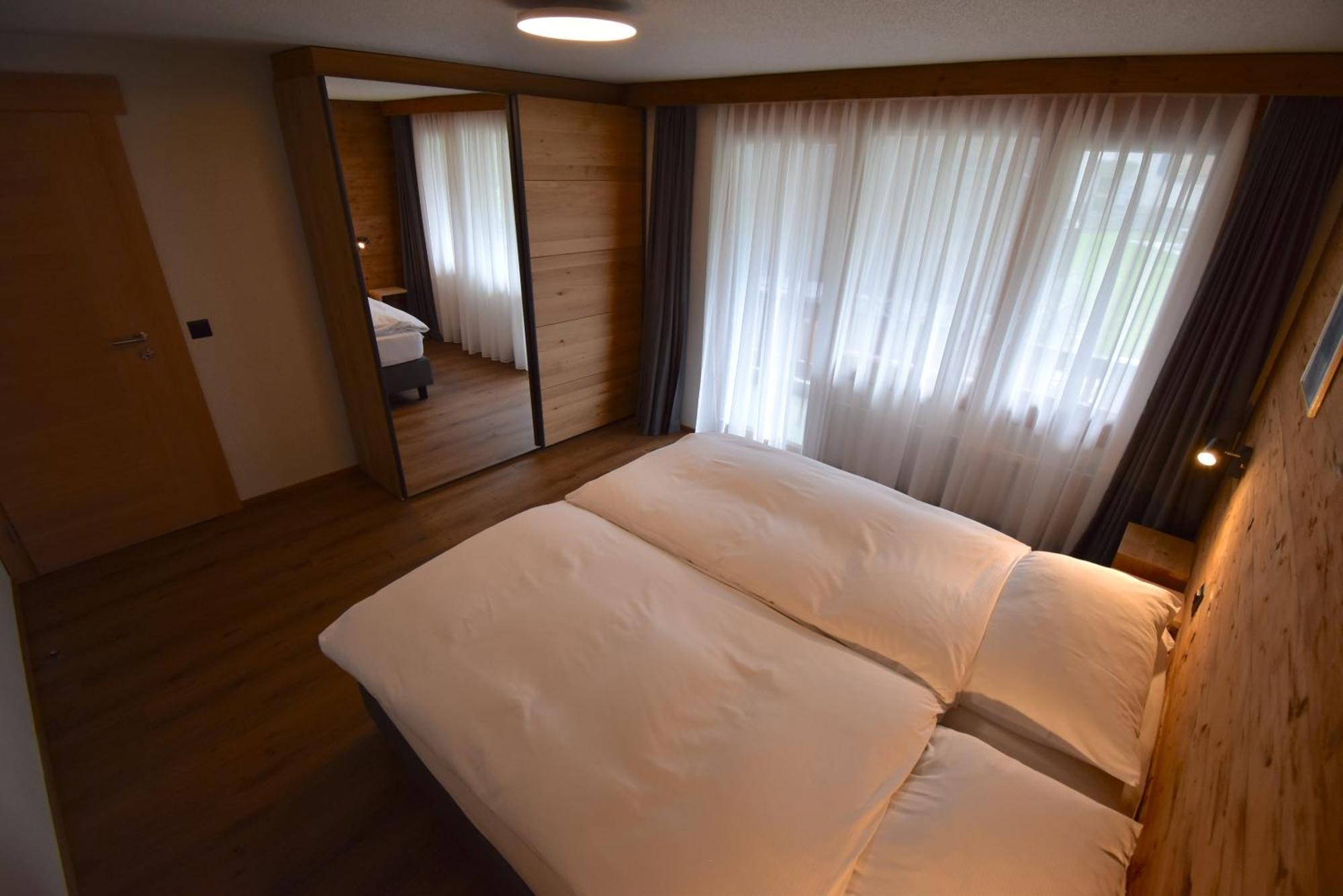Hotel Matterhornblick Церматт Экстерьер фото
